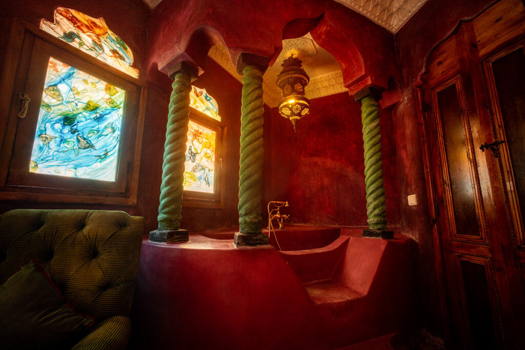 Jasmine Room Bathtub Low Angle