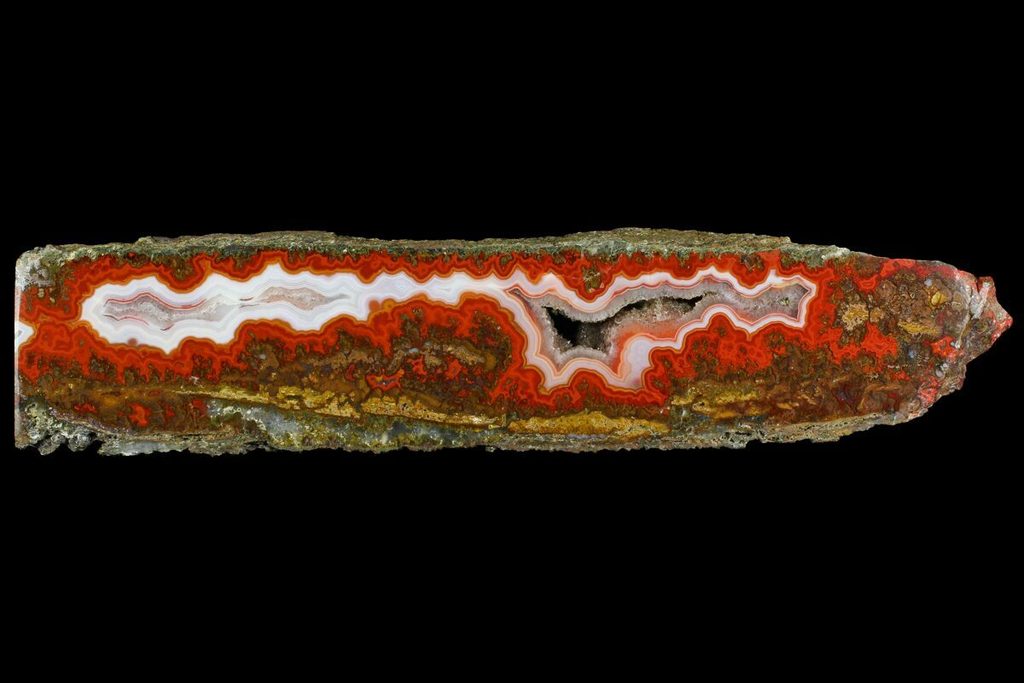 Gemstones of Morocco: The Hidden Treasures Beneath the Atlas Mountains 14 agate